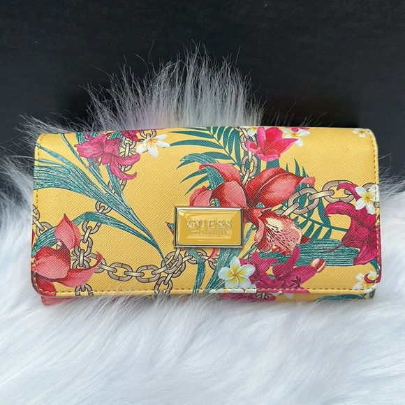 New GUESS Abree Multi Clutch - Picture 1 of 4